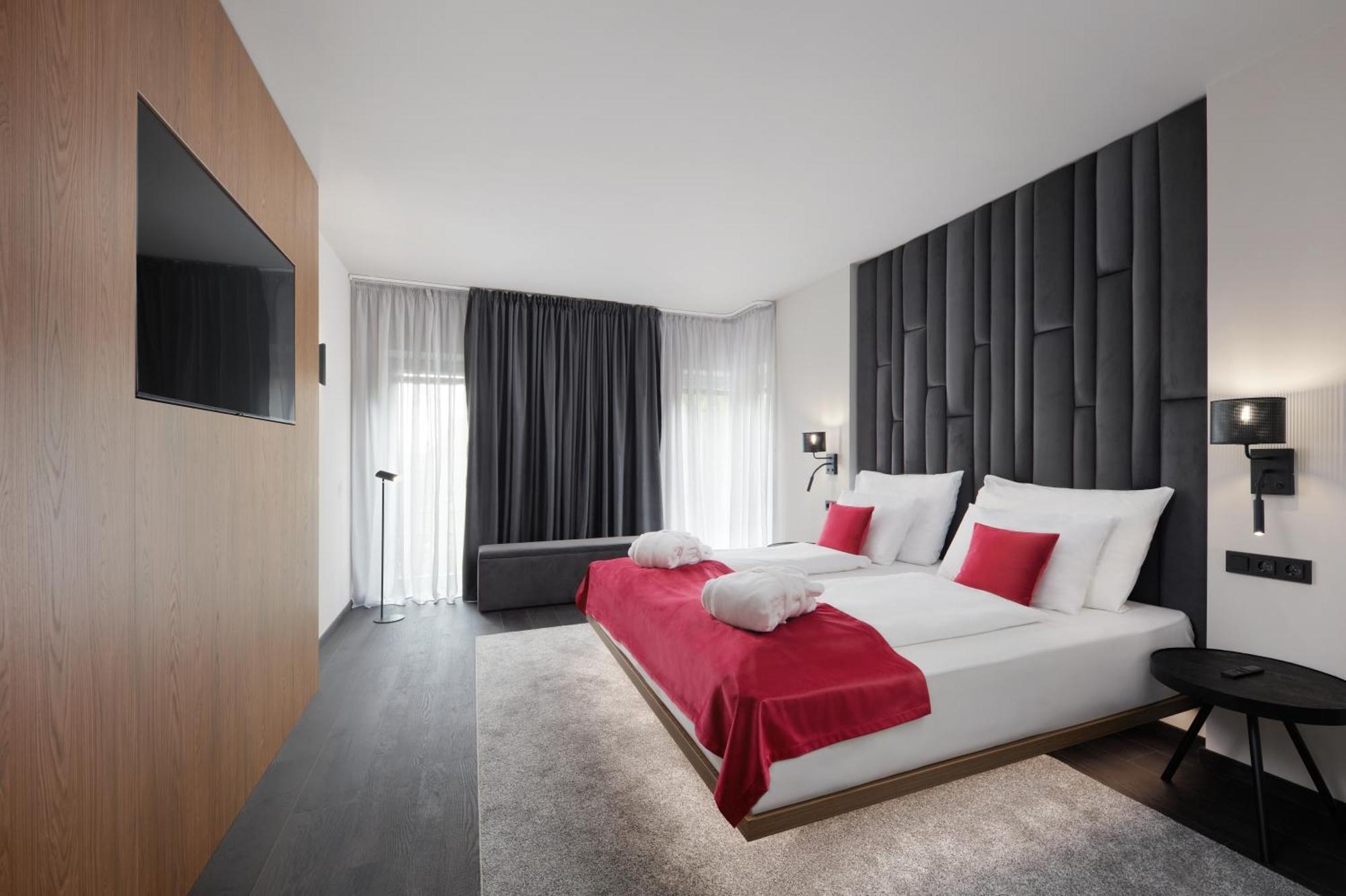 Spa Hotel Felicitas ปอดเยบราดิ ภายนอก รูปภาพ
